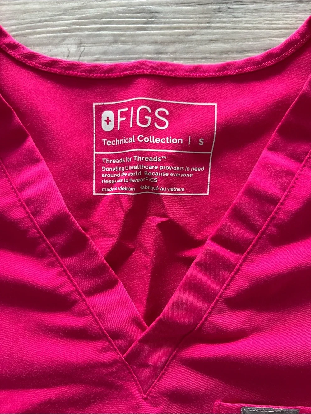 FIGS Pink Scrub Set Catarina Top S | Zamora Jogger Pants XS Petite FIONx Medical